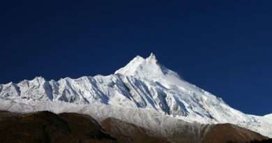връх Манаслу от базовия лагер