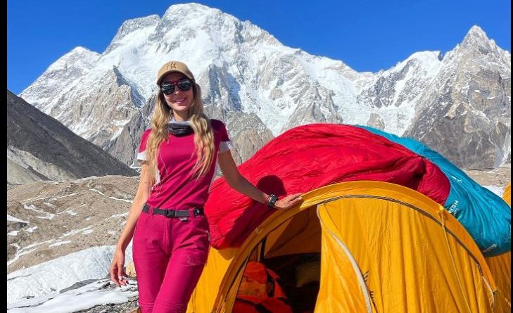 СИлвия Аздреева, базов лагер на К2