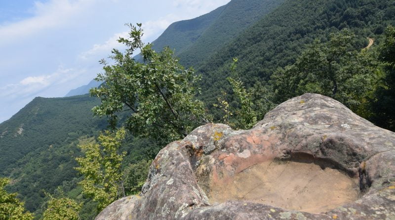 боженишки скали, боженишки урвич