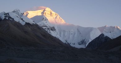 Еверест от север