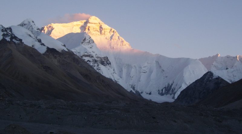 Еверест от север