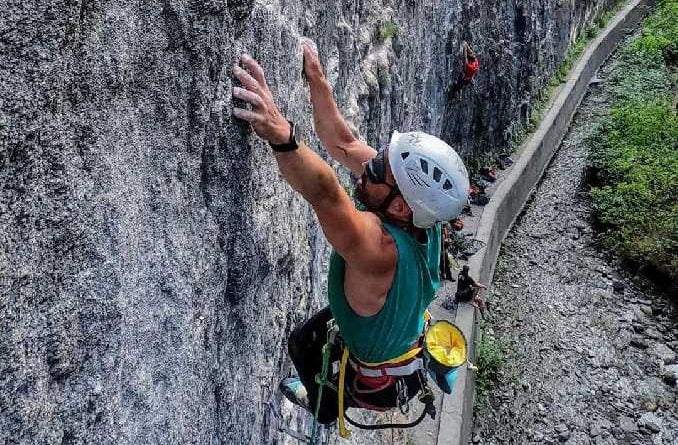 сляп катерач Хавиер Агилар