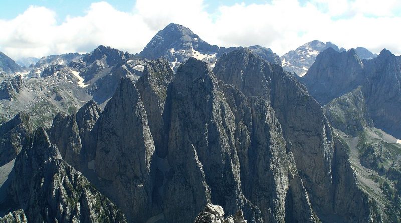 връх Йезерце Албания