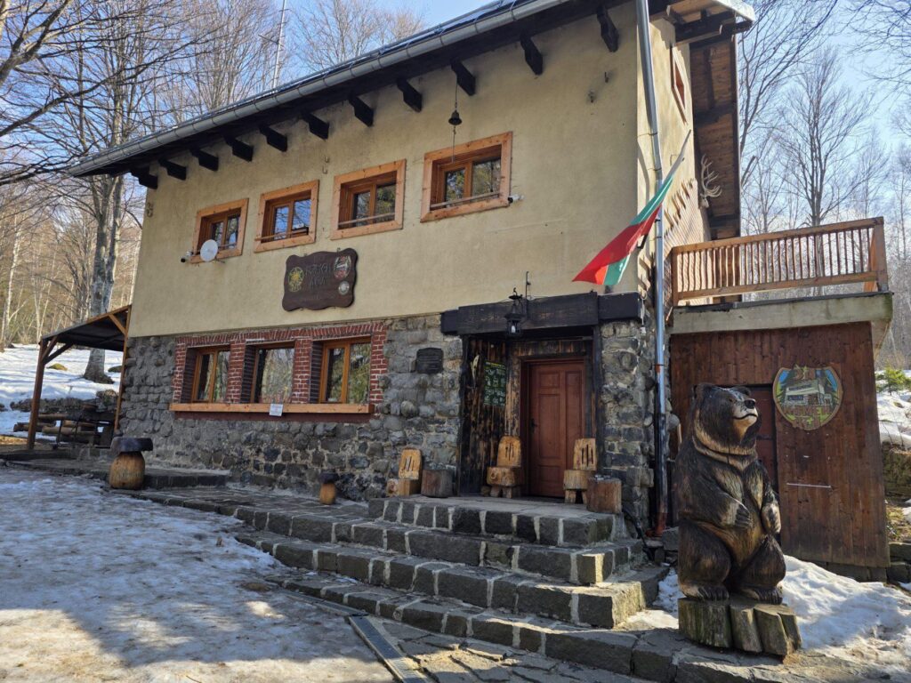 хижа камен дел