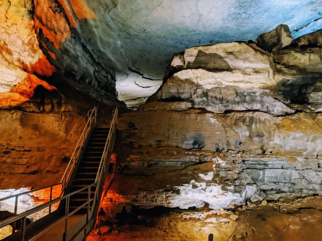 мамонтова пещера, сащ