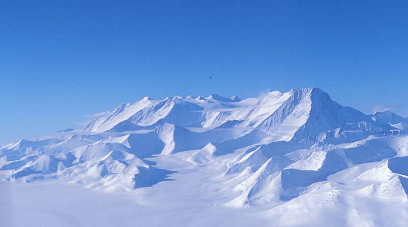 Винсън масив, Върхове