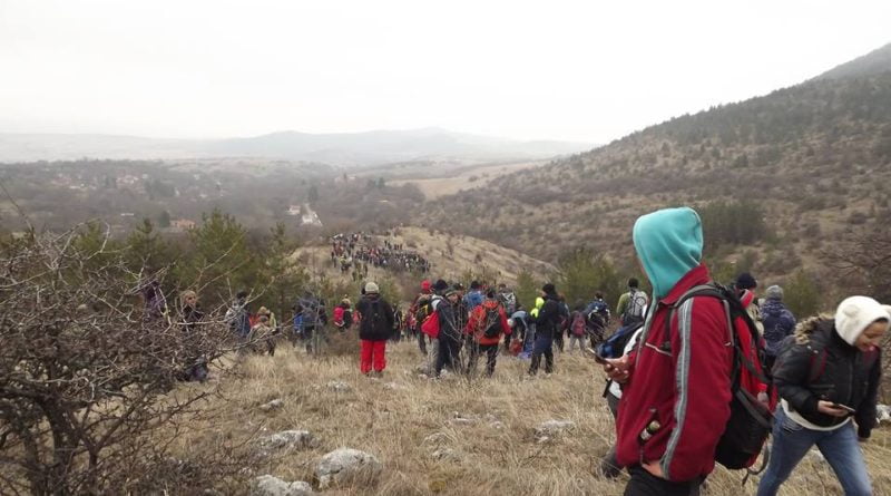 връх стража изкачване природа трън