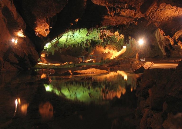 CAVE DIVING EXPEDITION 