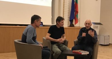 Представяне на Златни пикели - ооскарите в алпинизма с автора Давид Шамбр, преводача Момчил Дамянов и Любомир Попйорданов
